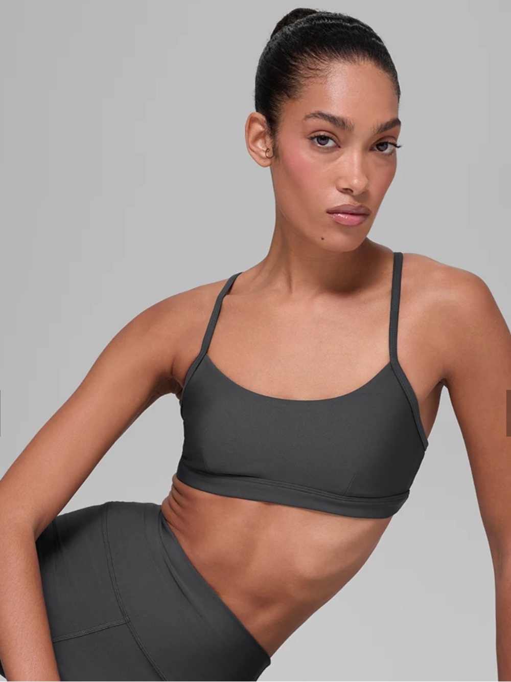 Alo Yoga Airlift Intrigue Bra in Anthracite